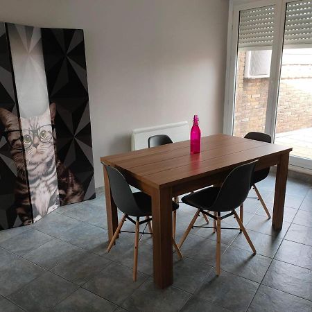 Brouckerque Appartement 2 Chambres Spacieuses Avec Terrasse מראה חיצוני תמונה