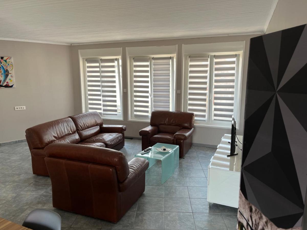 Brouckerque Appartement 2 Chambres Spacieuses Avec Terrasse מראה חיצוני תמונה